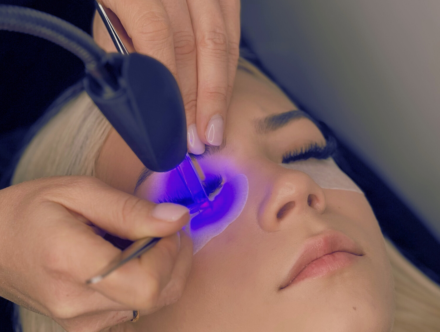 The Bright Side of Light Curing Lash Extension Adhesives: LED Light an –  LuxuryLashAcademy